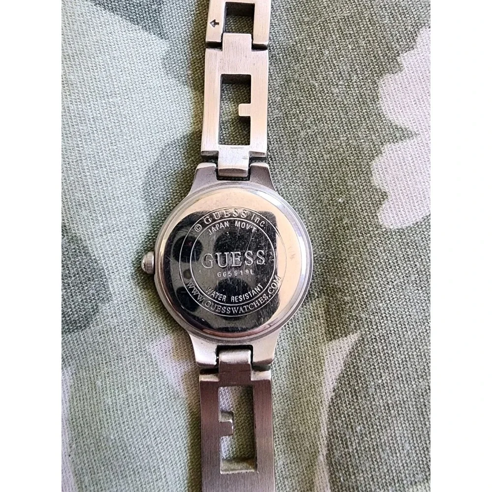 Vtg GUESS Women's Watch Model G65919L Silver Tone Bracelet New Battery FREE $HIP